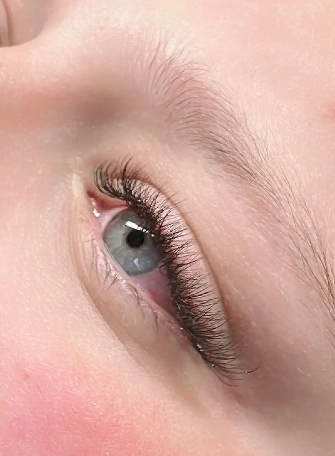 Bee Beauty – Nagelstudio – Wimpern